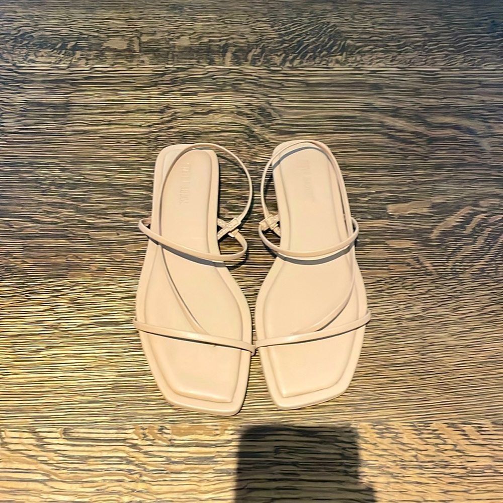 Steve Madden open toe sandals in tan and size 8.